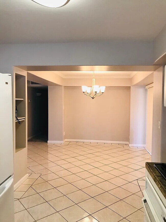 Foto del edificio - Beautiful 3 bedroom-2 bathroom home