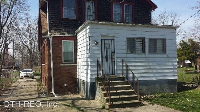 Building Photo - 4310 Beaconsfield St