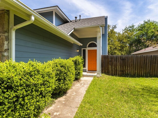 Foto del edificio - 13019 Irby Pass