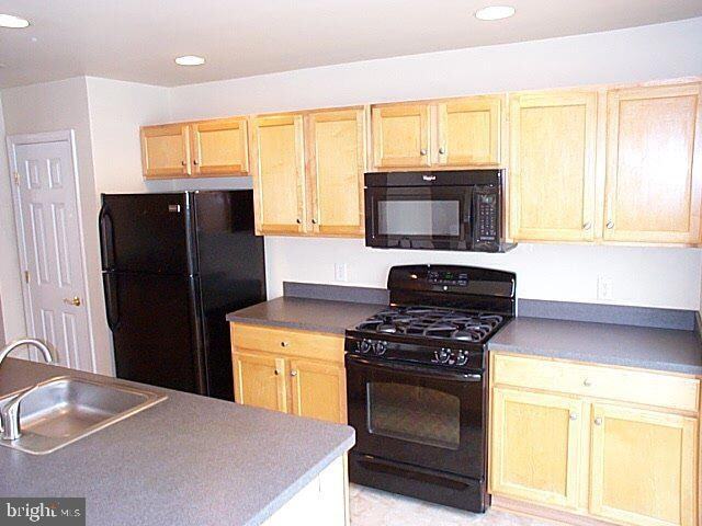 Building Photo - 18 Glennwood Dr