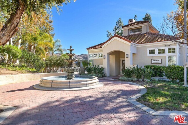 Foto del edificio - 4240 Lost Hills Rd