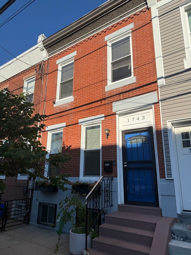 Building Photo - 1743 S 19th St