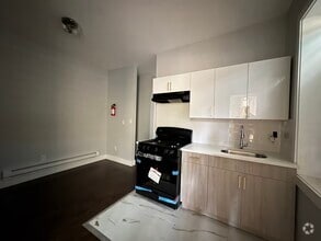 Building Photo - 304-306 Renner Ave