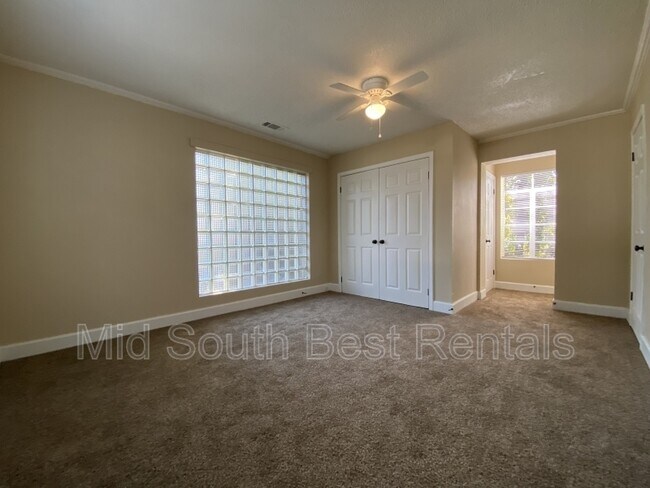 Building Photo - 1379 Grand Opera Cove