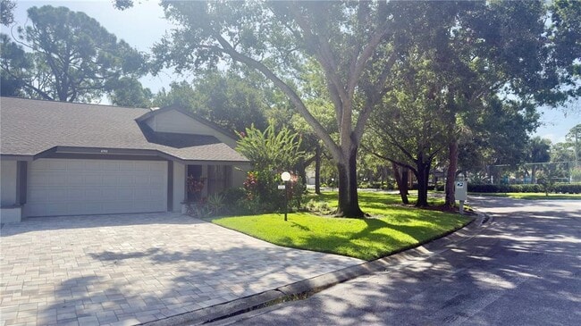 Building Photo - 4765 Oak Forest Dr W