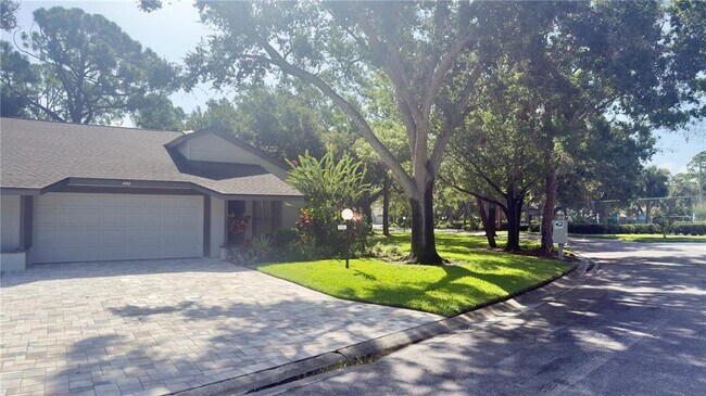 Foto del edificio - 4765 Oak Forest Dr W