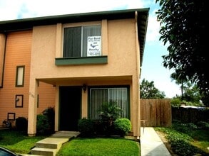 Building Photo - 2188 Bluehaven Ct