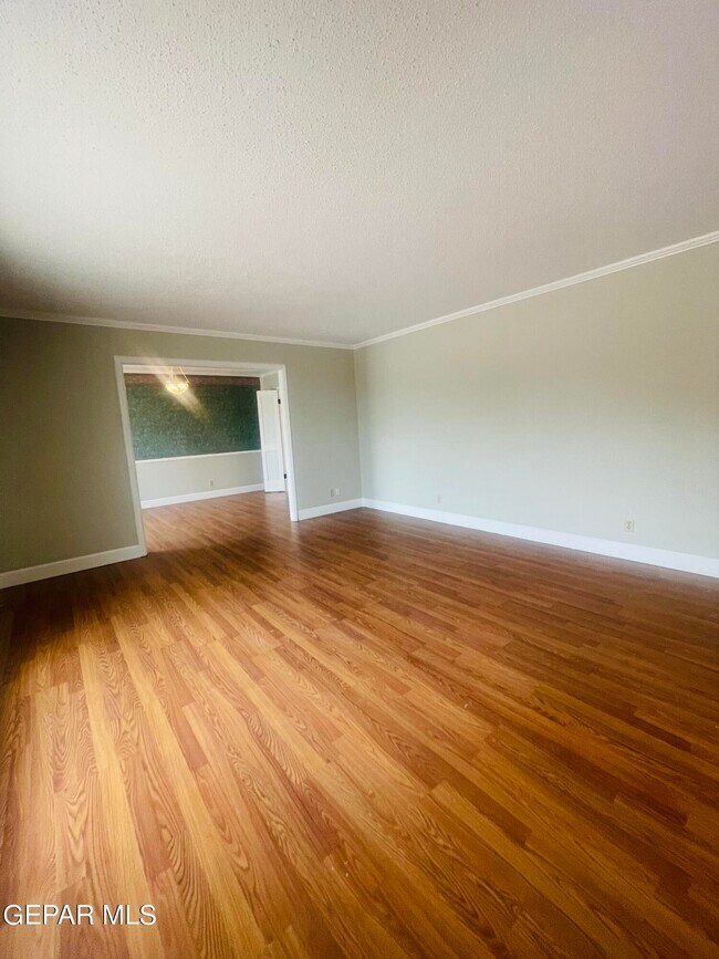 Building Photo - 3129 Titanic Ave