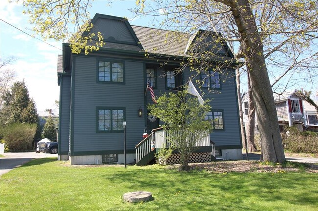 Building Photo - 87 Roseneath Ave