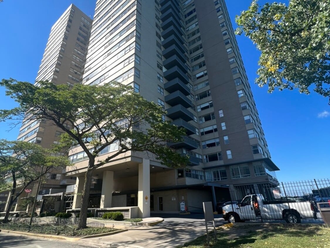 6301 N Sheridan Rd Unit 24D, Chicago, IL 60660 Condo for Rent in