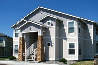 Building Photo - 6005 Chapel Hill Blvd