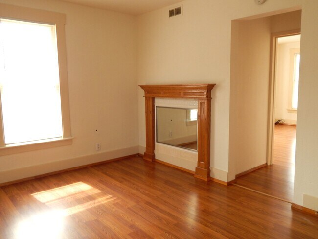 Foto del edificio - 2332 Hoyt Ave