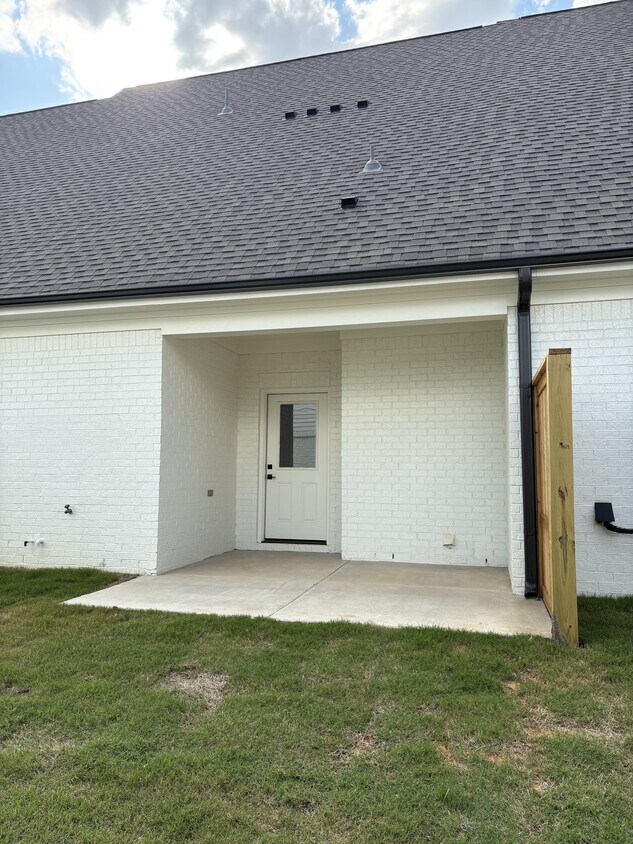 Building Photo - 1 Cottage Grove Dr