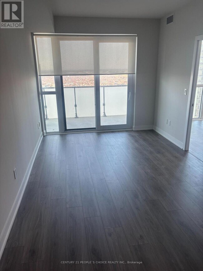 Photo du bâtiment - 430-3430 Square One Dr