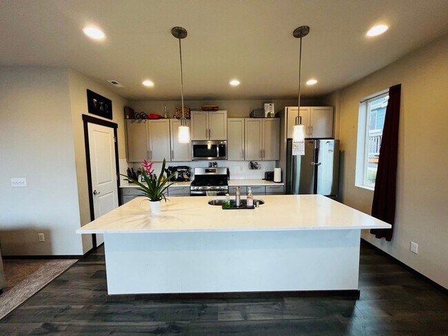 Foto del edificio - 2022 Built, 4 Bedroom, Beautiful Home!