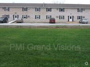 Building Photo - 465 E Main St