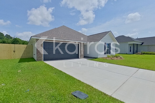 Building Photo - 13709 Pinyon Dr