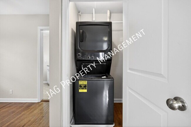 Foto del edificio - 2761 St Johns Ave