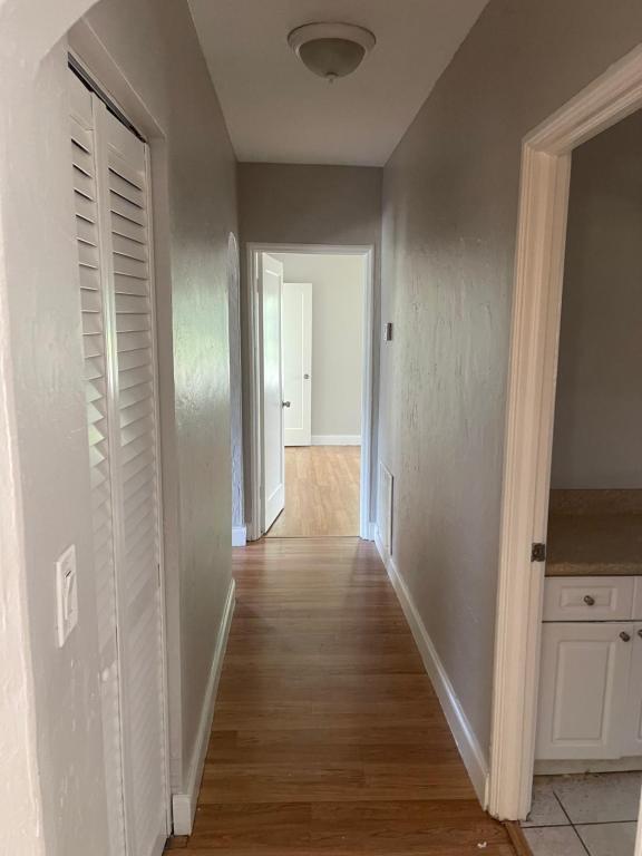 Foto del edificio - 8000 NE 8th Ct