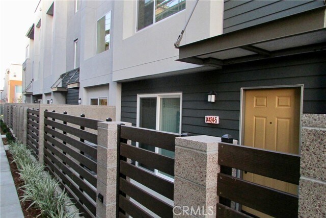 Building Photo - 14424 Lily Ln