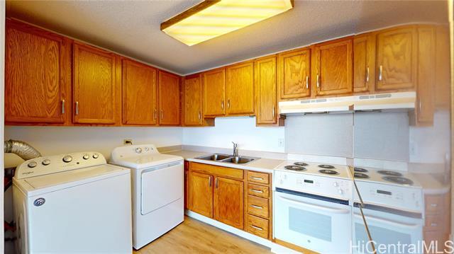 Building Photo - 1710 Punahou St