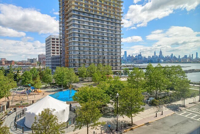 Foto del edificio - 2 SHORE Ln