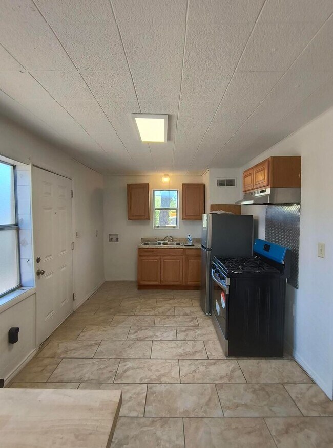 Foto del edificio - 2625 Webster St