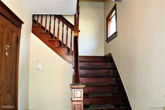 Building Photo - 2 br, 1 bath House - 49 Huron Avenue 51