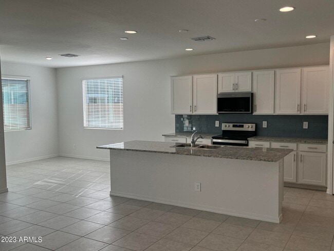 Building Photo - 9323 E Sector Dr