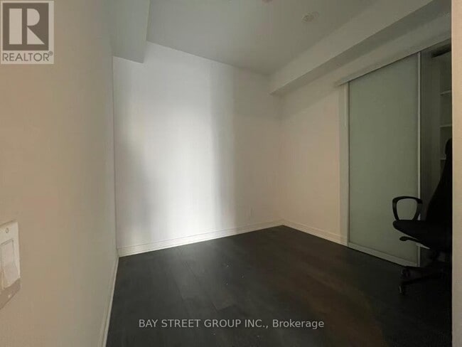 Building Photo - 3 Gloucester St