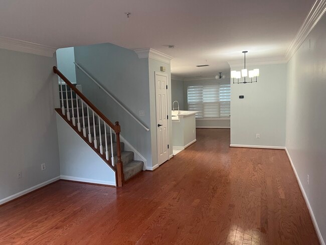 Building Photo - 7011 Metropolitan Pl