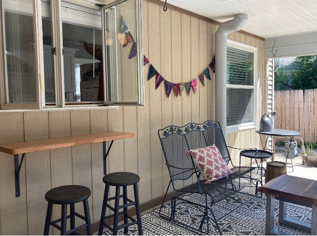 Foto del edificio - 238 W Burkitt St