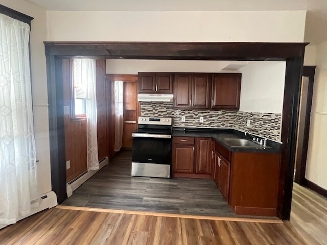 Foto del edificio - 37 Rocky Hill Ave