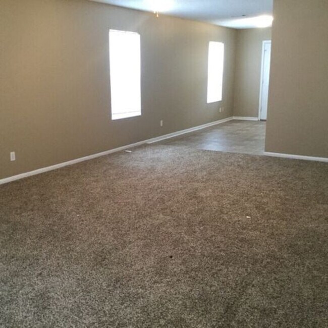 Foto del edificio - 3103 Courtney Ln