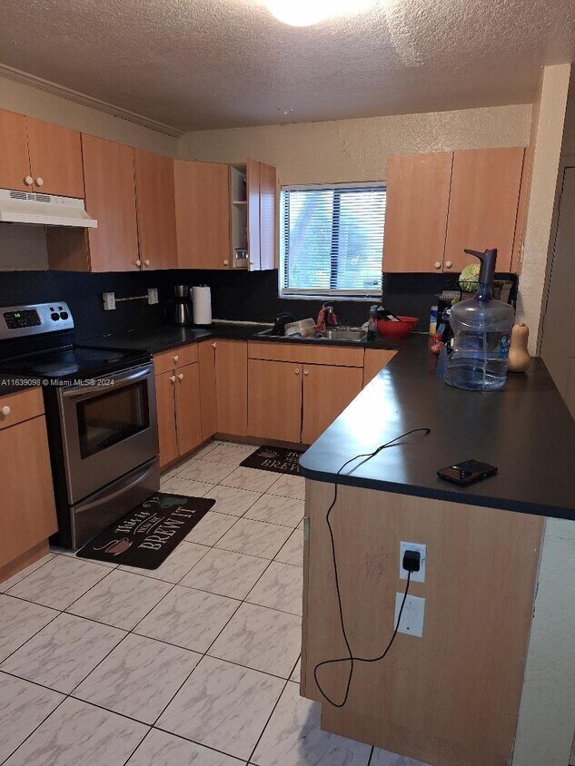 Building Photo - 28089 SW 143rd Ct