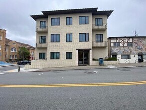 Building Photo - 505 Central Ave
