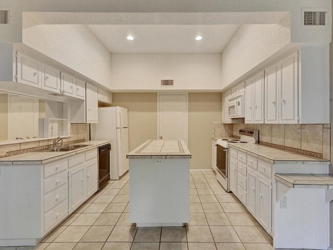 Building Photo - 602 Brookhaven Trail
