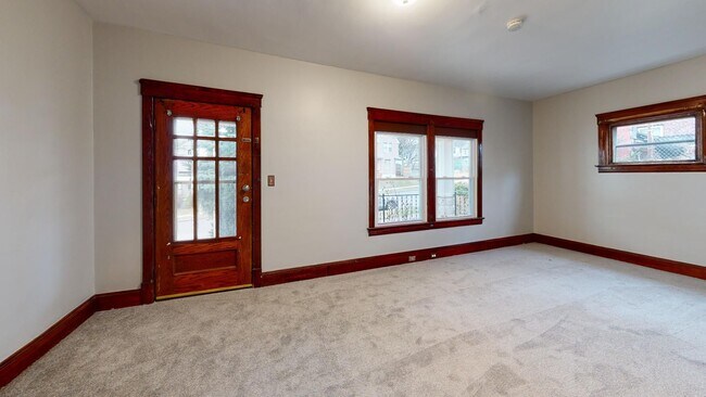 Foto del edificio - 3210 W 98th St