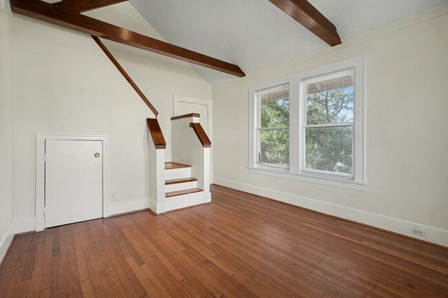 Foto del edificio - 2323 Park St