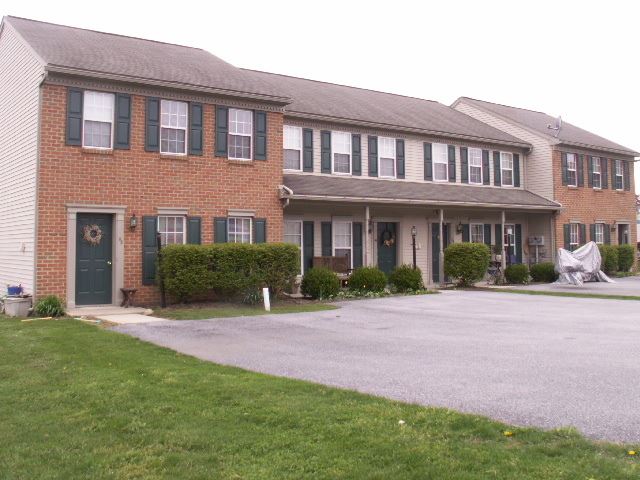 Building Photo - 18 S Whisper Ln