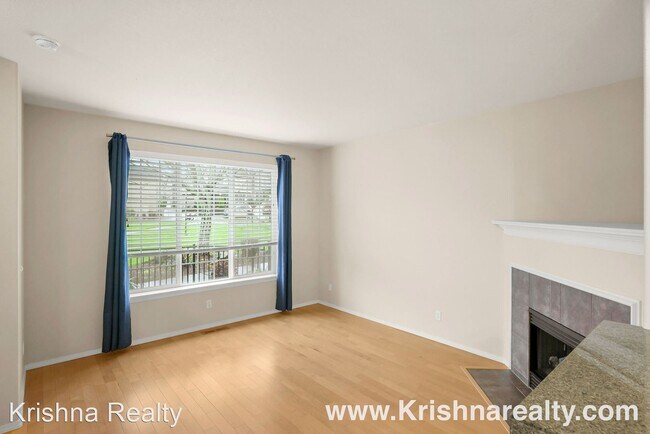 Foto del edificio - 2 br, 2.5 bath House - 2441 NW Rogue Valle...