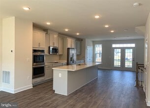 Building Photo - 10632 Hinton Wy