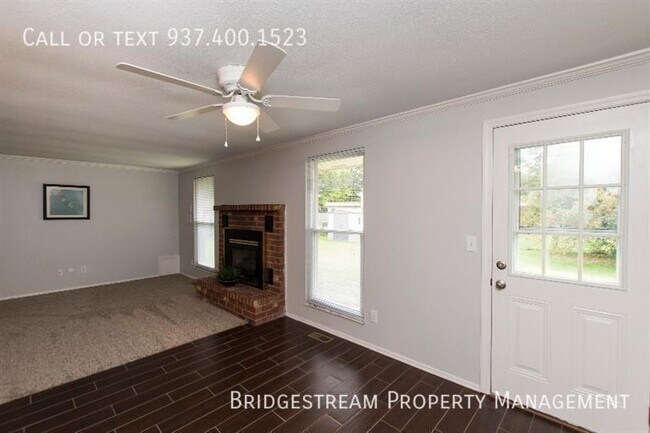 Building Photo - **COMING SOON** Nice 3 bedroom, 1 bath ran...