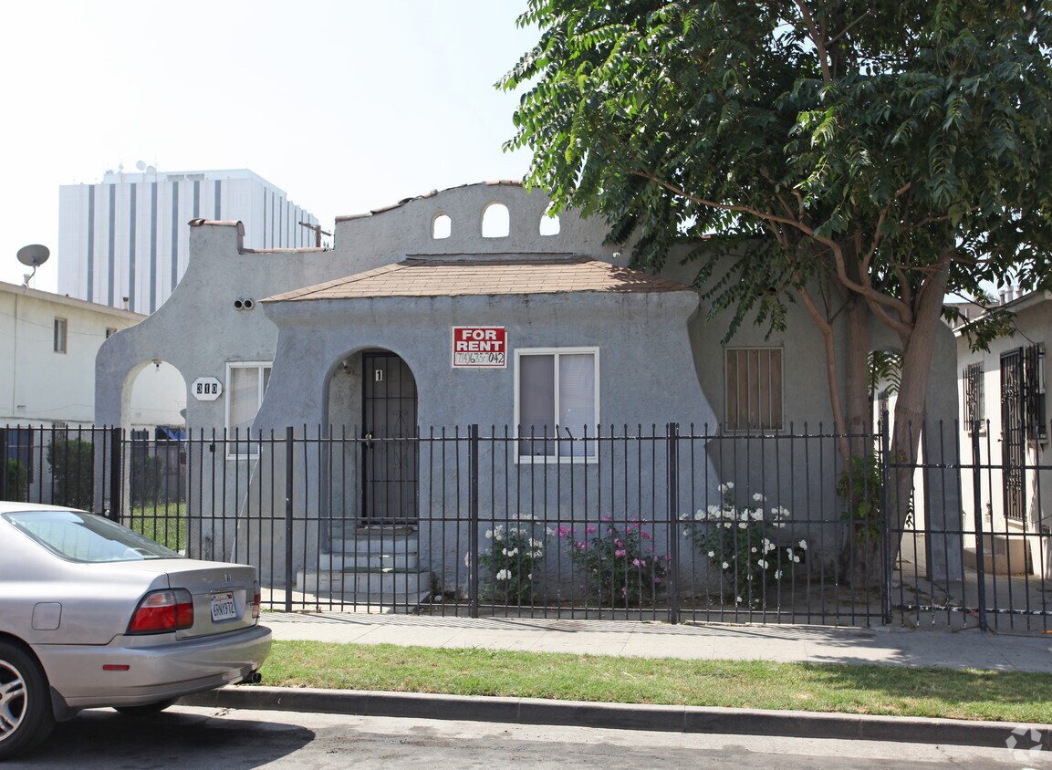 Building Photo - 310 W Magnolia St