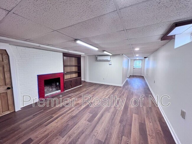 Foto del edificio - 412 S Main St