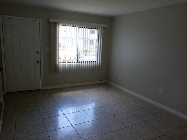 Building Photo - 12142 Pepperdine Pl
