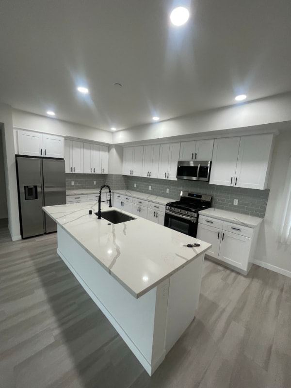 Foto del edificio - 2341 Ulric St