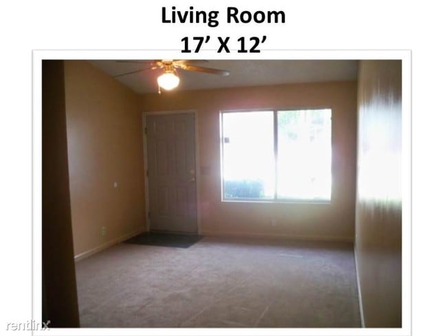 Building Photo - 910 Brett Dr