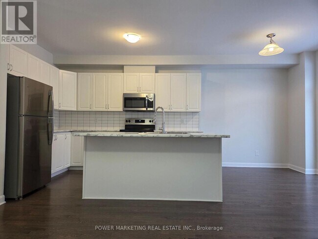 Building Photo - 105 Natare Pl