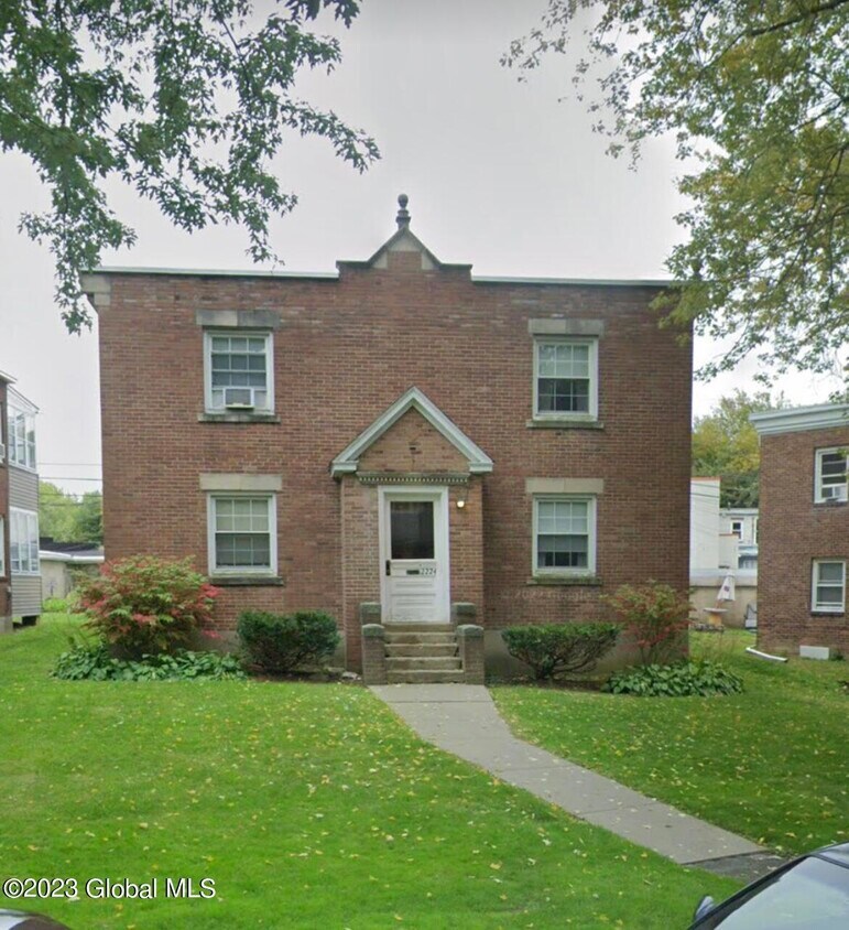 Primary Photo - 2224 Crescent Rd